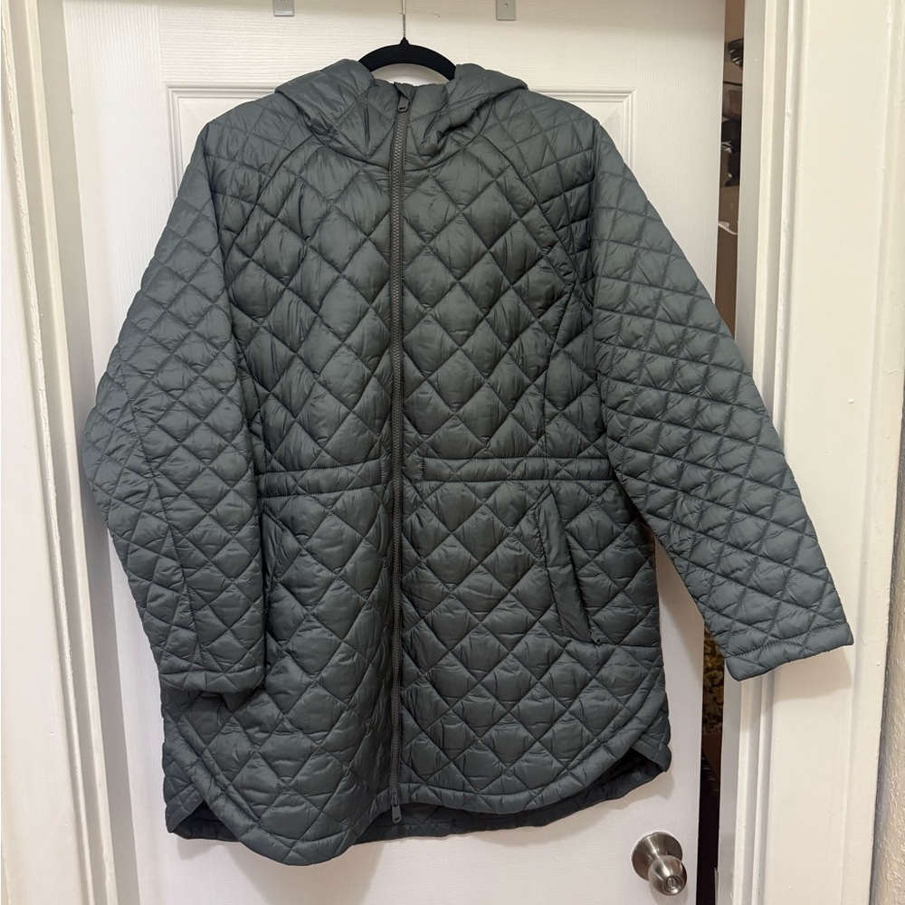 Athleta Quilted Blue/Gray Puffer Jacket